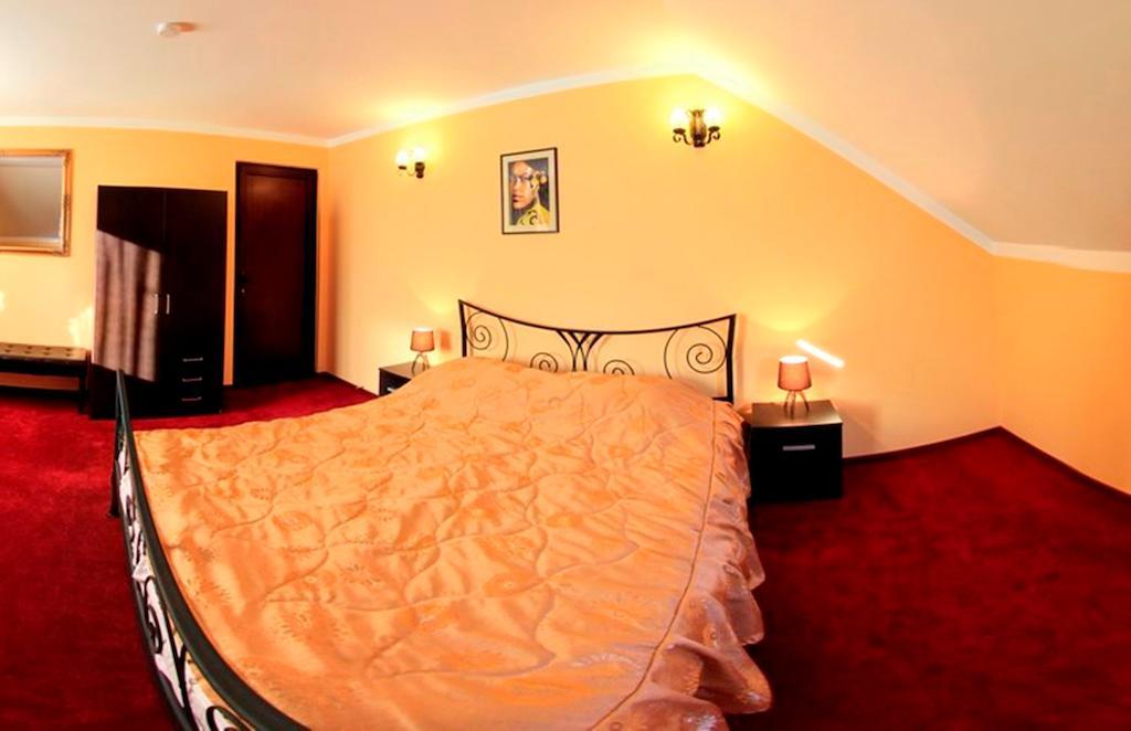 La Storia Guest House 피테슈티 외부 사진