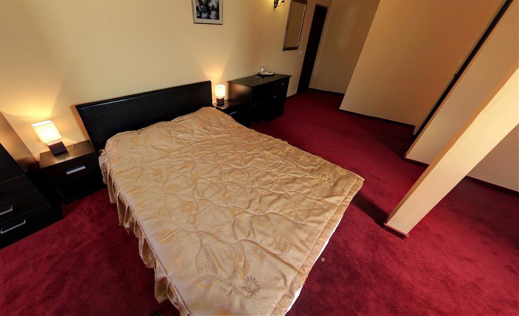 La Storia Guest House 피테슈티 객실 사진