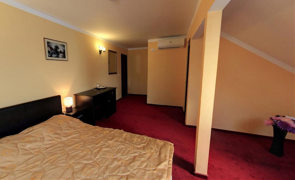 La Storia Guest House 피테슈티 외부 사진
